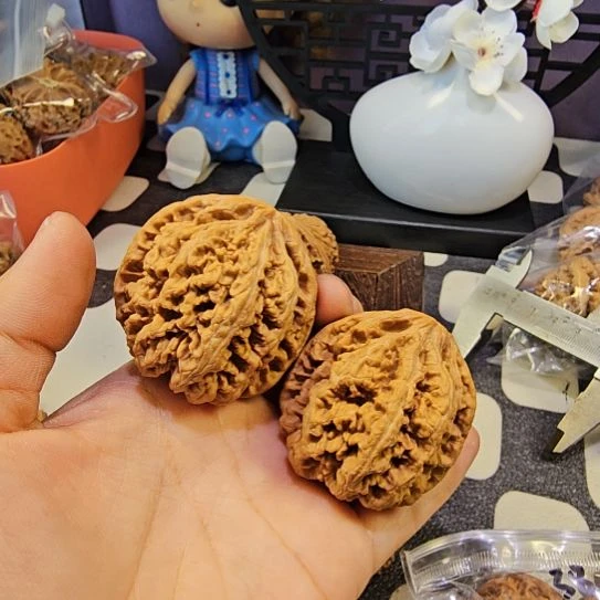 文玩核桃吊坠47粗筋