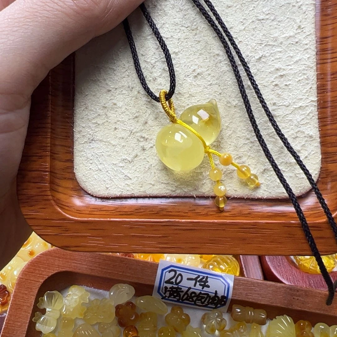 琥珀吊坠(不含链)未镶嵌