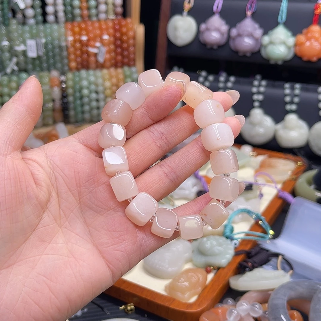 石英岩玉未镶嵌手镯