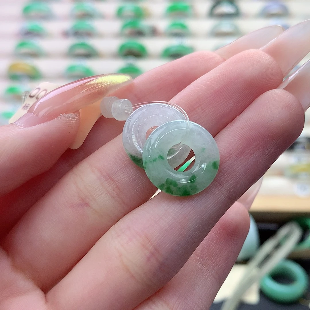 翡翠未镶嵌戒指甜甜圈