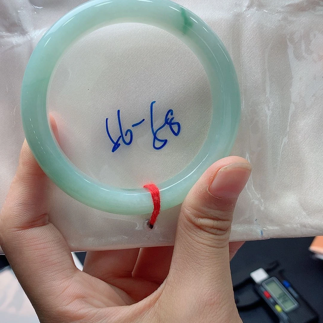 翡翠手镯未镶嵌买断