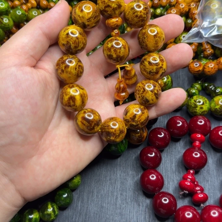 金丝楠琥珀木文玩手串