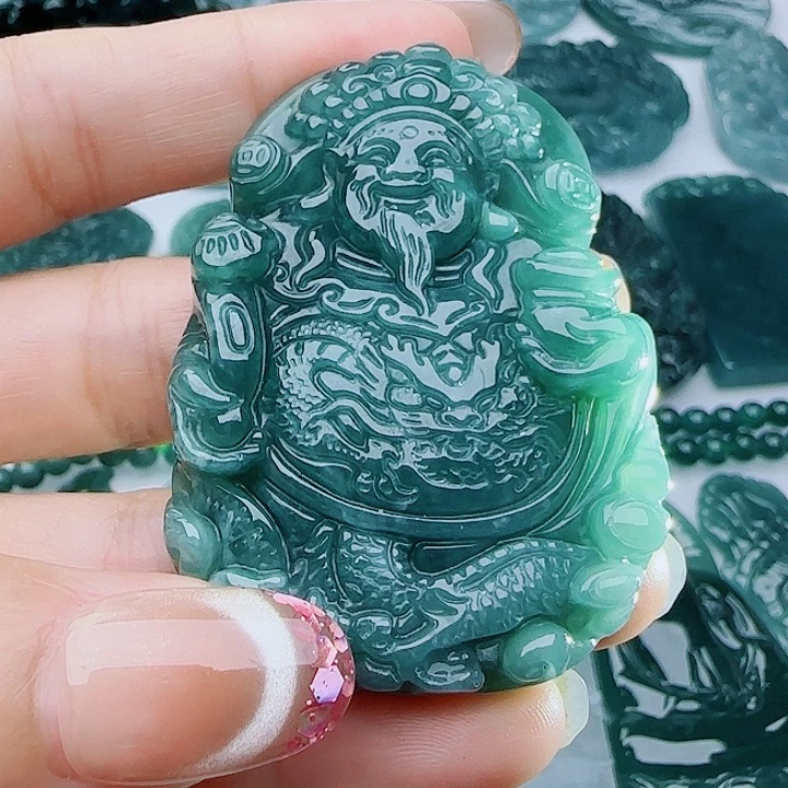 翡翠未镶嵌颈饰多样性发货天然的A货翡翠