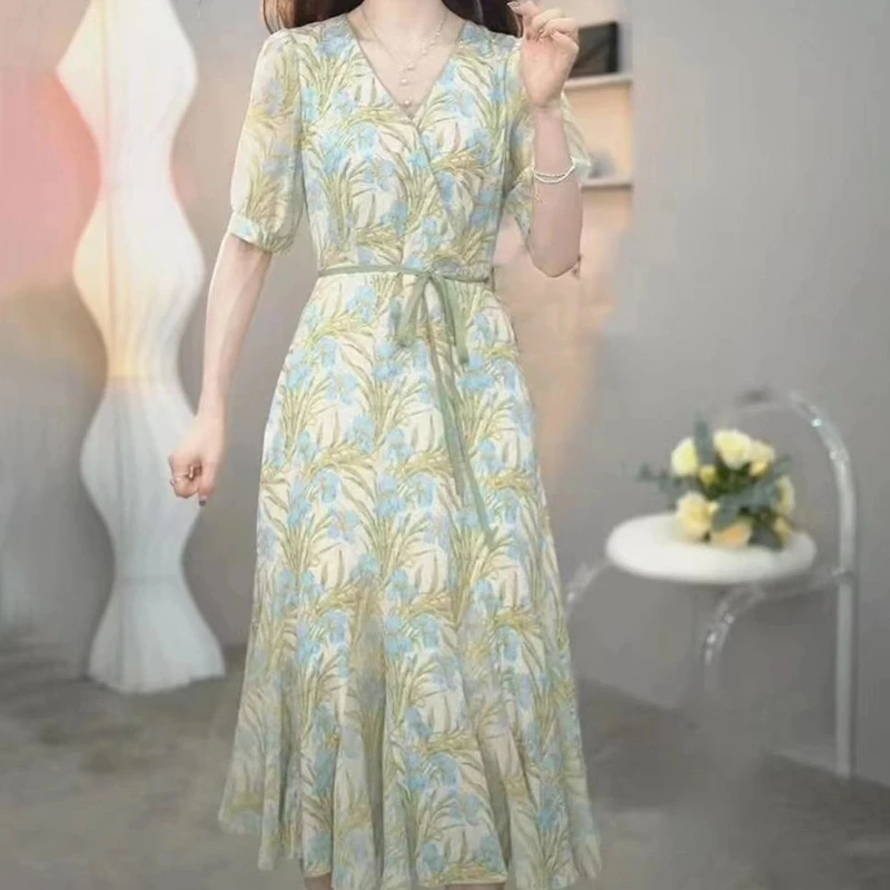 夏季新款超显瘦清新印花重工下摆碎花气质复古小个子护手zj010