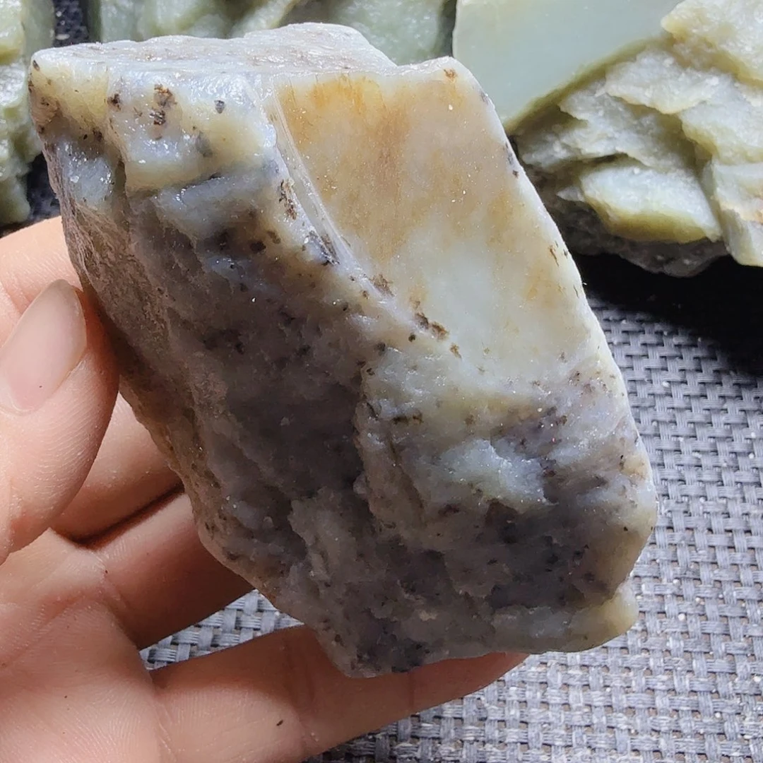 和田玉（糖玉）未镶嵌珠宝半成品