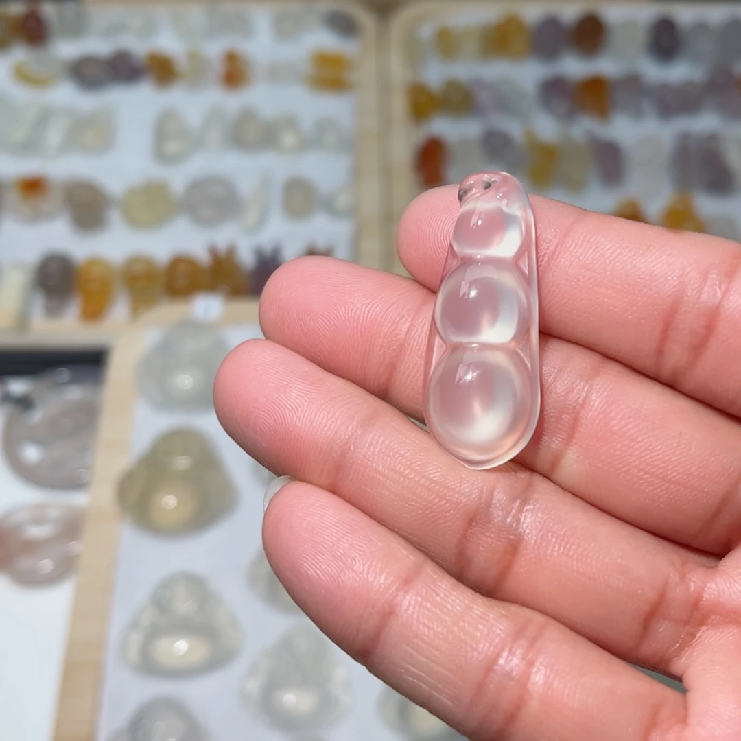 玛瑙/玉髓颈饰合金不****?