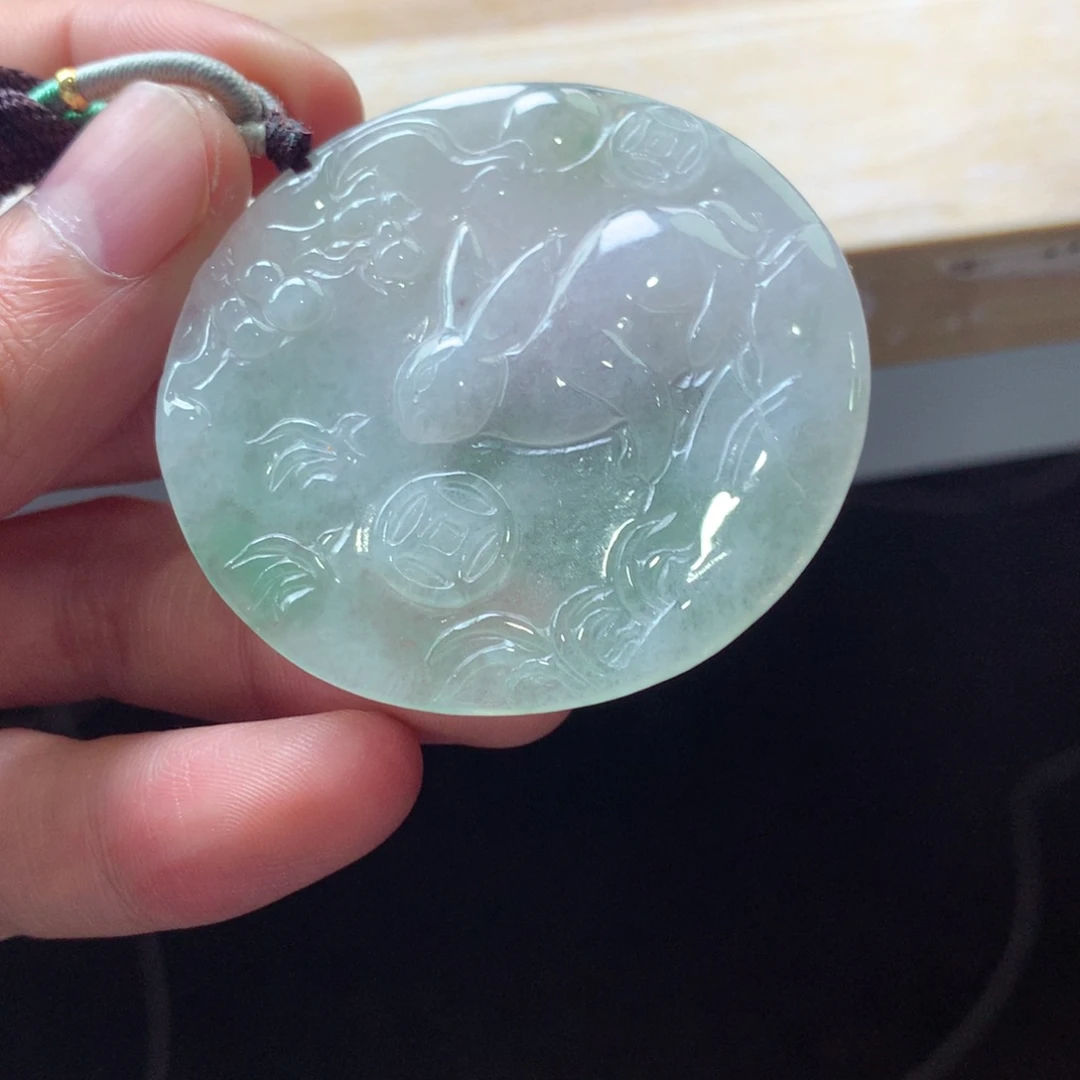 翡翠颈饰未镶嵌吊坠