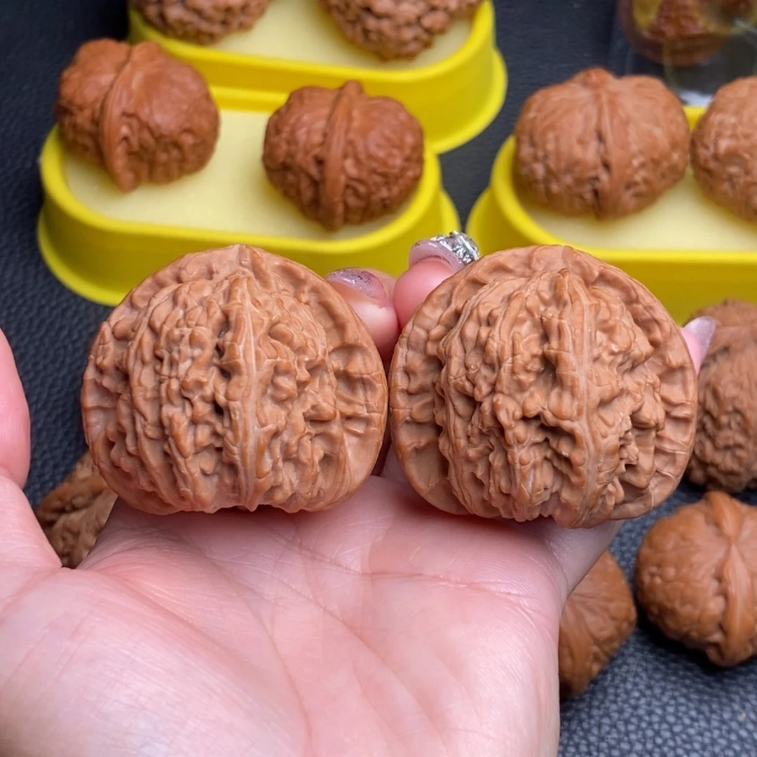 文玩核桃把件45白狮子全品