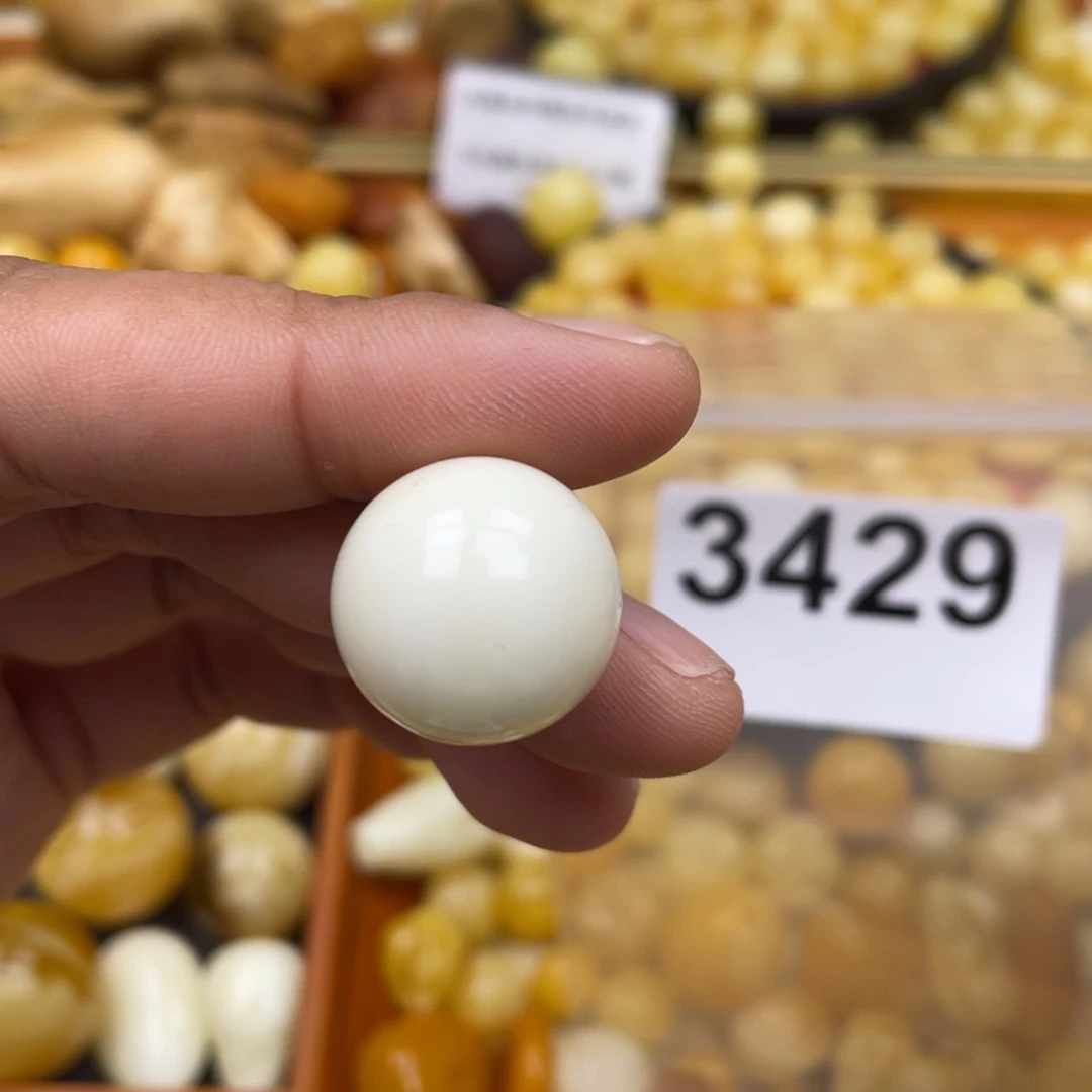 琥珀珠宝奇石未镶嵌18.8