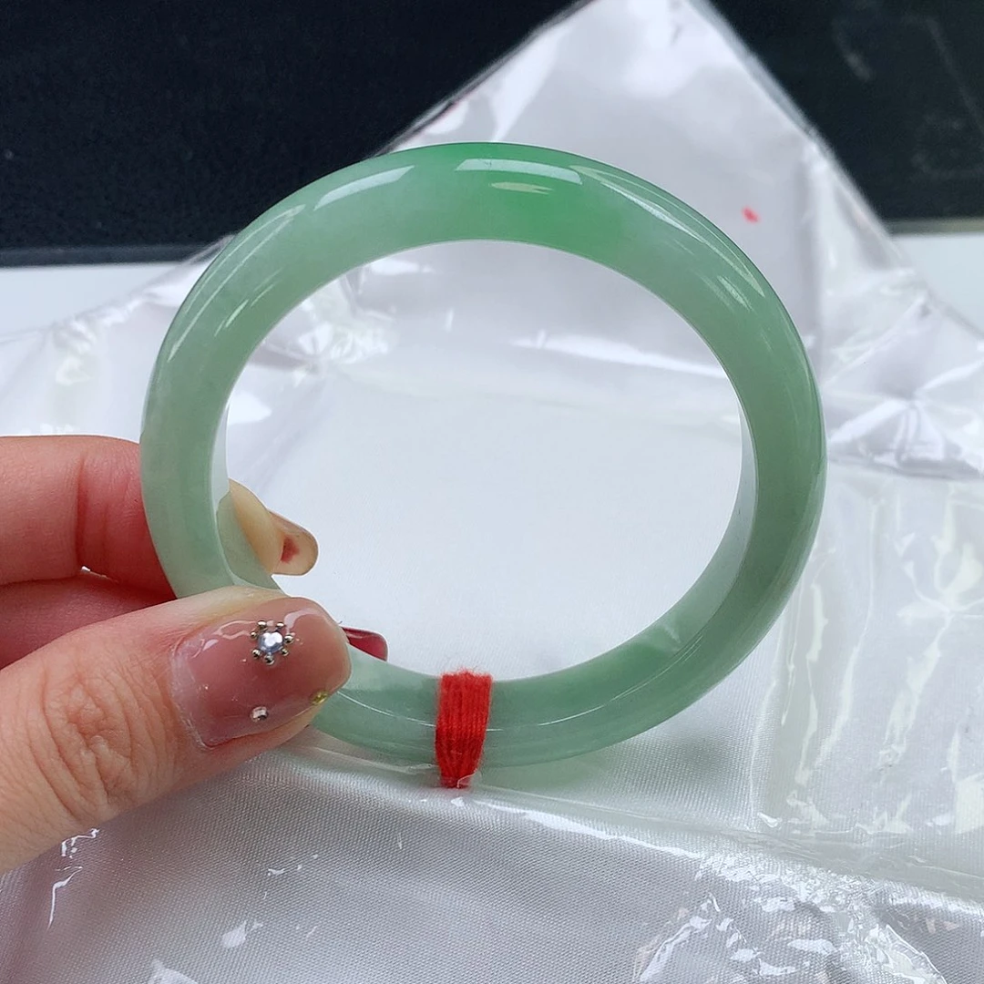 翡翠手镯未镶嵌天然翡翠A货223