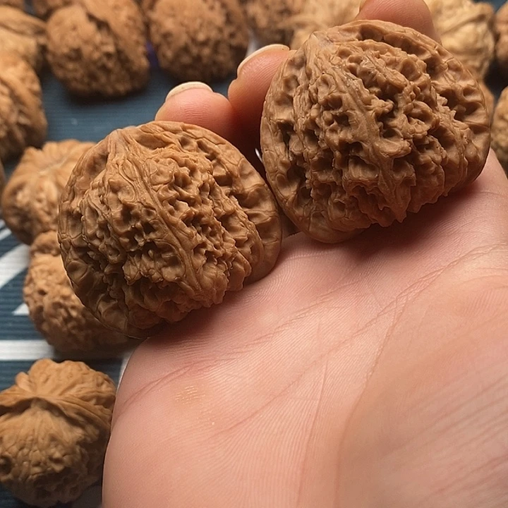 文玩核桃吊坠南疆