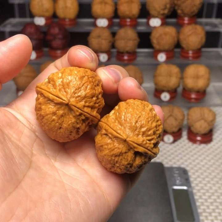 文玩核桃把件21云顶绣球