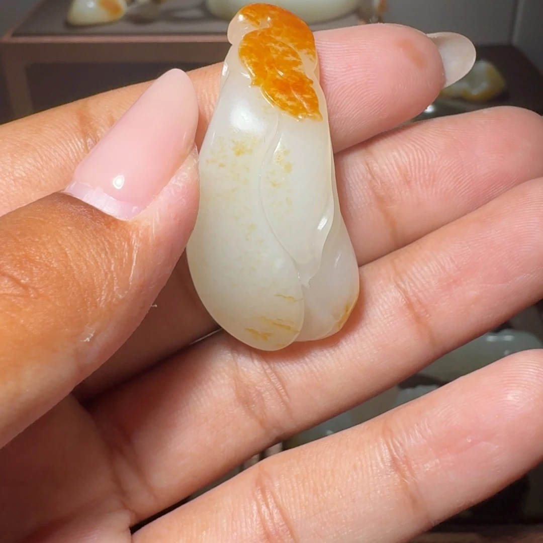 瑞***语和田玉未镶嵌颈饰