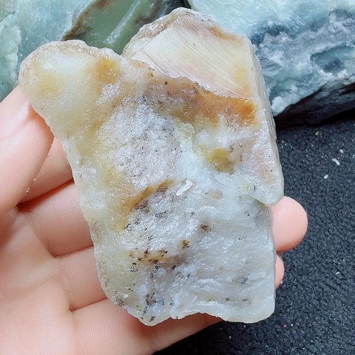 未镶嵌和田玉（糖玉）珠宝半成品