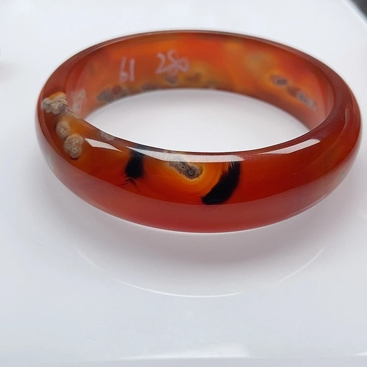 手镯玛瑙/玉髓未镶嵌