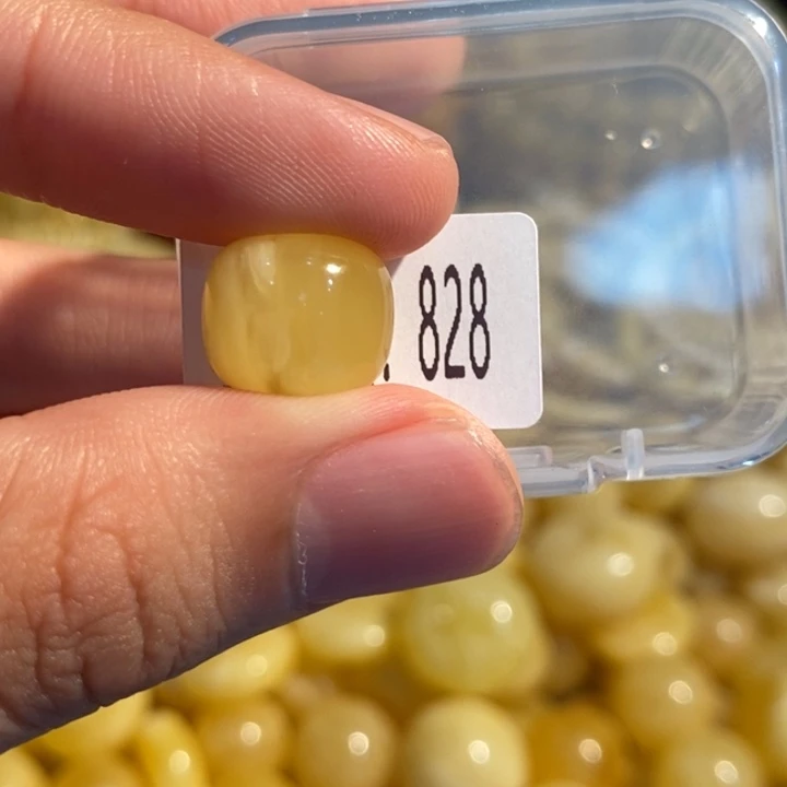 6***9琥珀未镶嵌珠宝奇石828