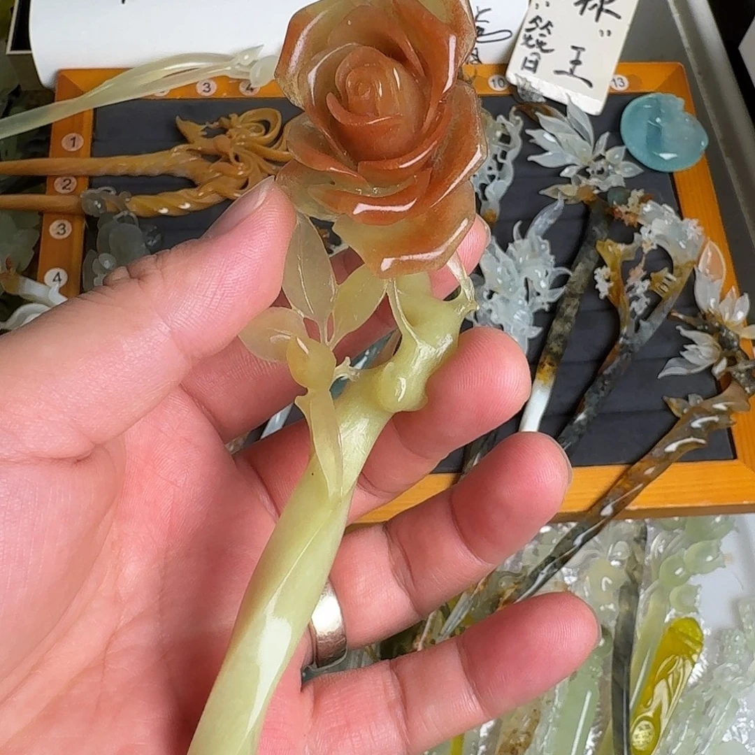 桶***桶蛇纹石玉未镶嵌发饰