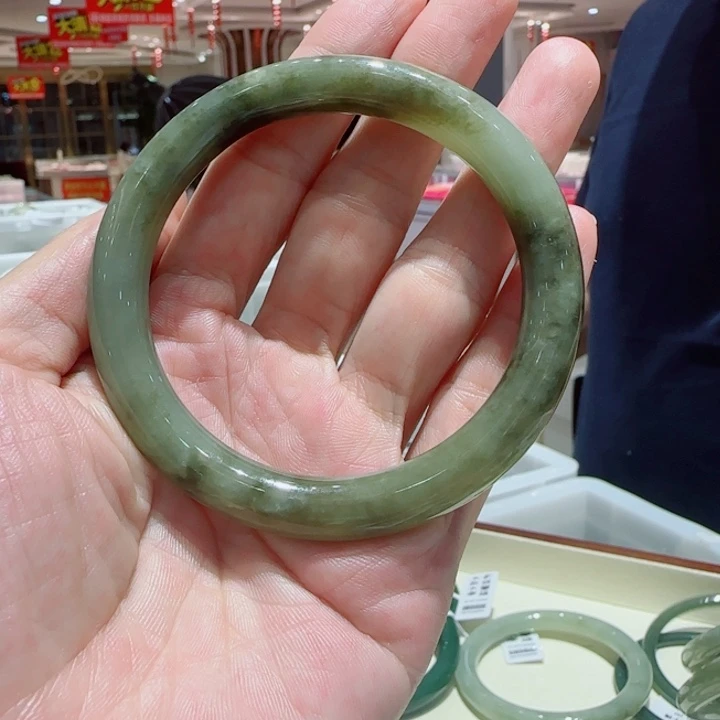 未镶嵌手镯和田玉839