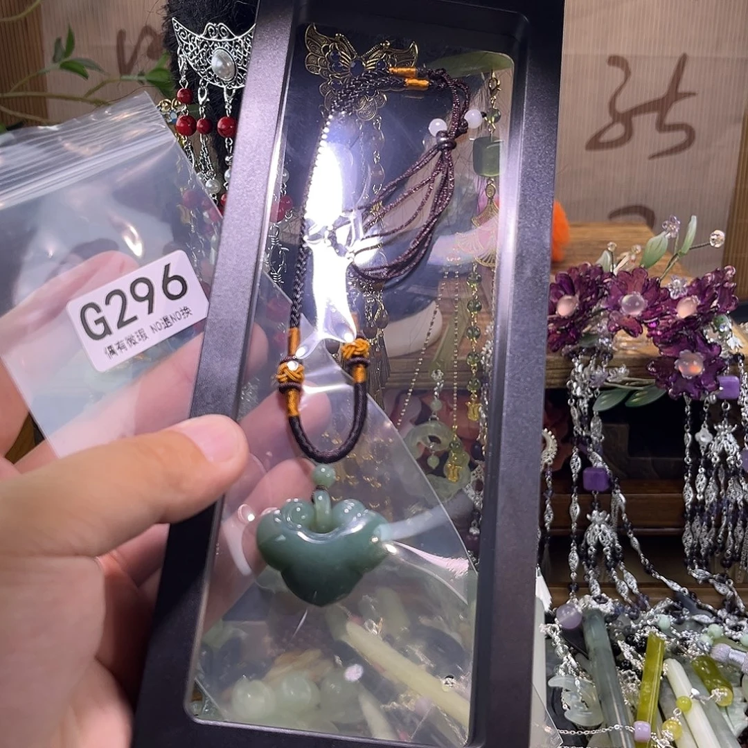 三***季蛇纹石玉未镶嵌发饰