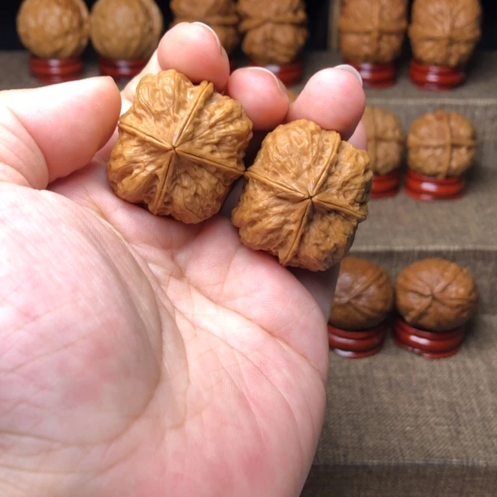 文玩核桃把件49小饼干四棱34