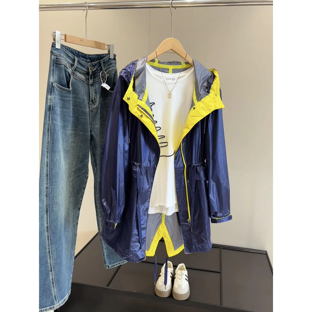 春秋女装薄款连帽抽绳收腰防水压胶防晒防雨冲锋衣中长款风衣外套