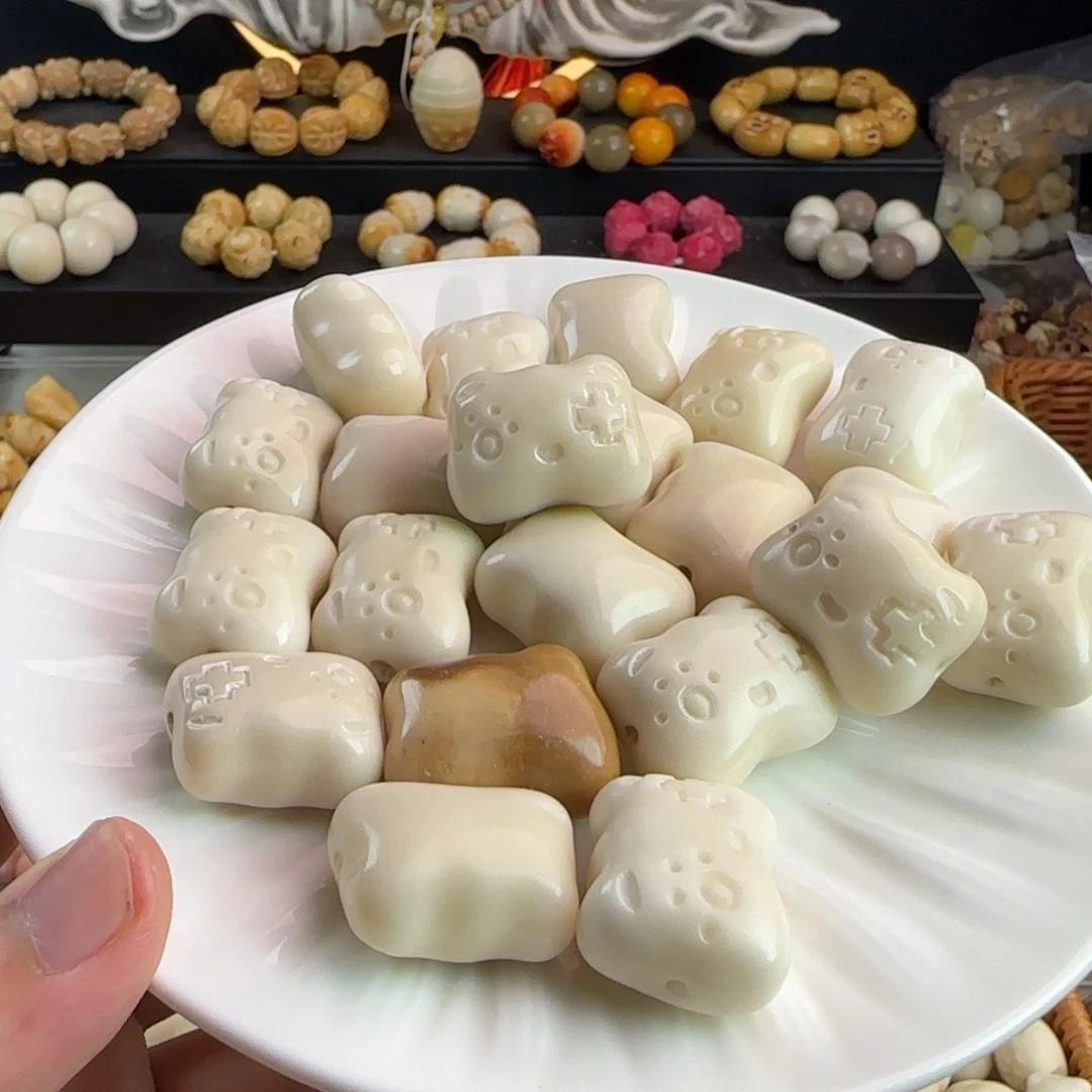 菩提根/象牙果吊坠微瑕疵白色游戏机10颗