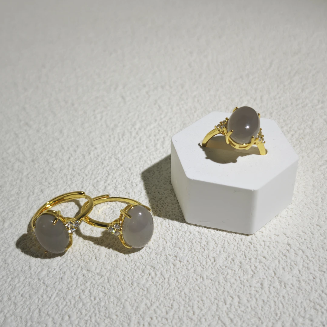 和田玉 高冰烟紫鸽子蛋戒指 多样性发货 拍一发一 H530