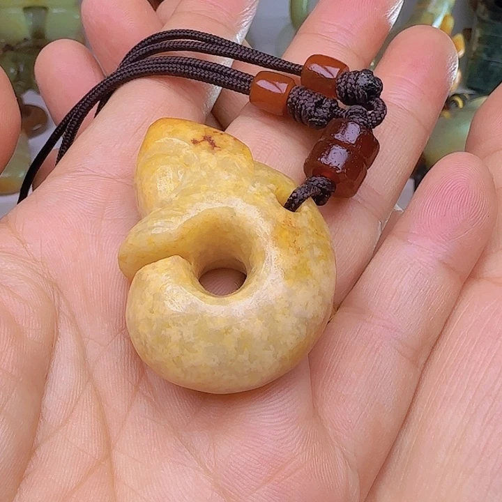 颈饰未镶嵌和田玉