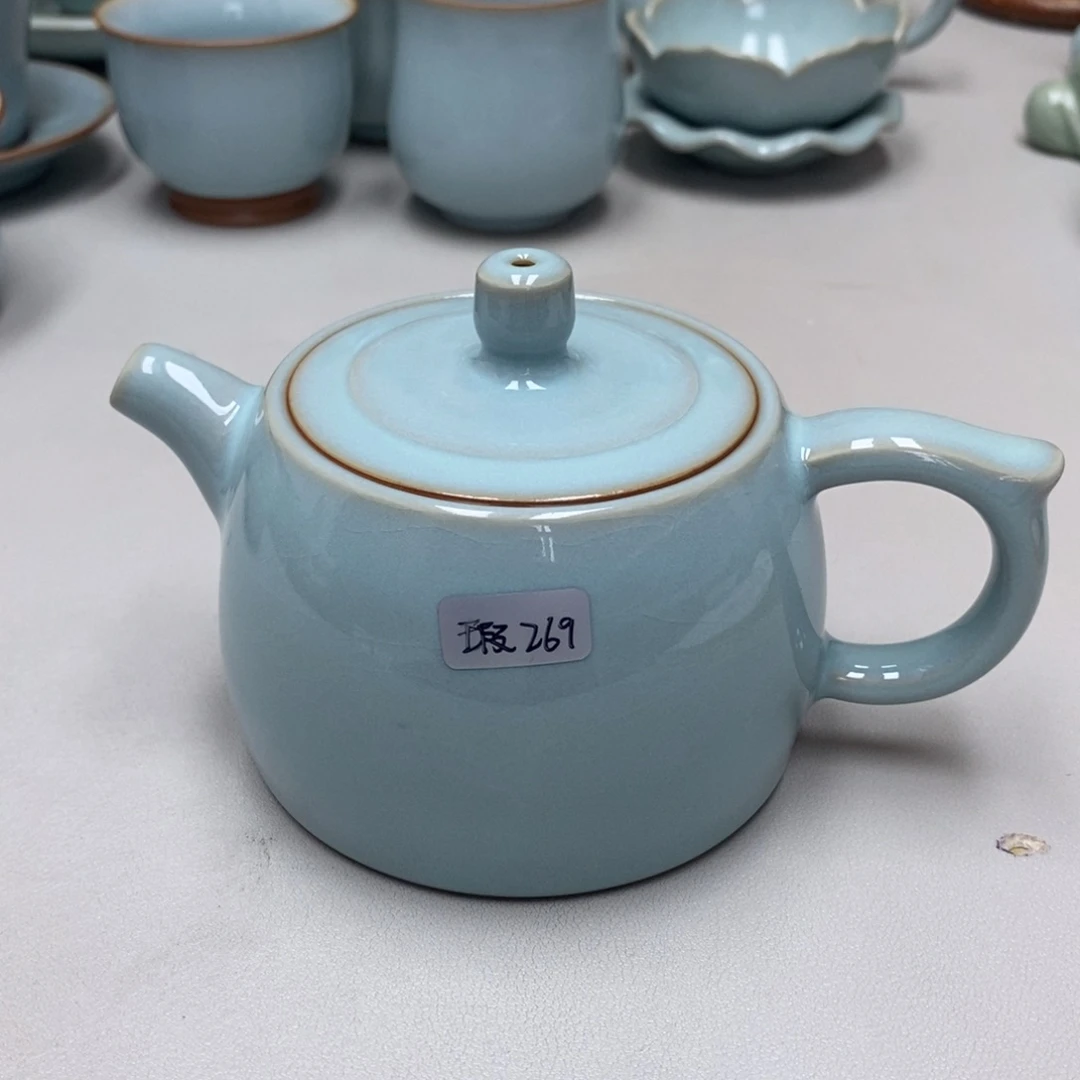 瓷山****司微瑕井栏壶无礼盒