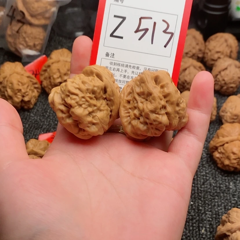 【闪购商品】吊坠桃核宇*蛤蟆头