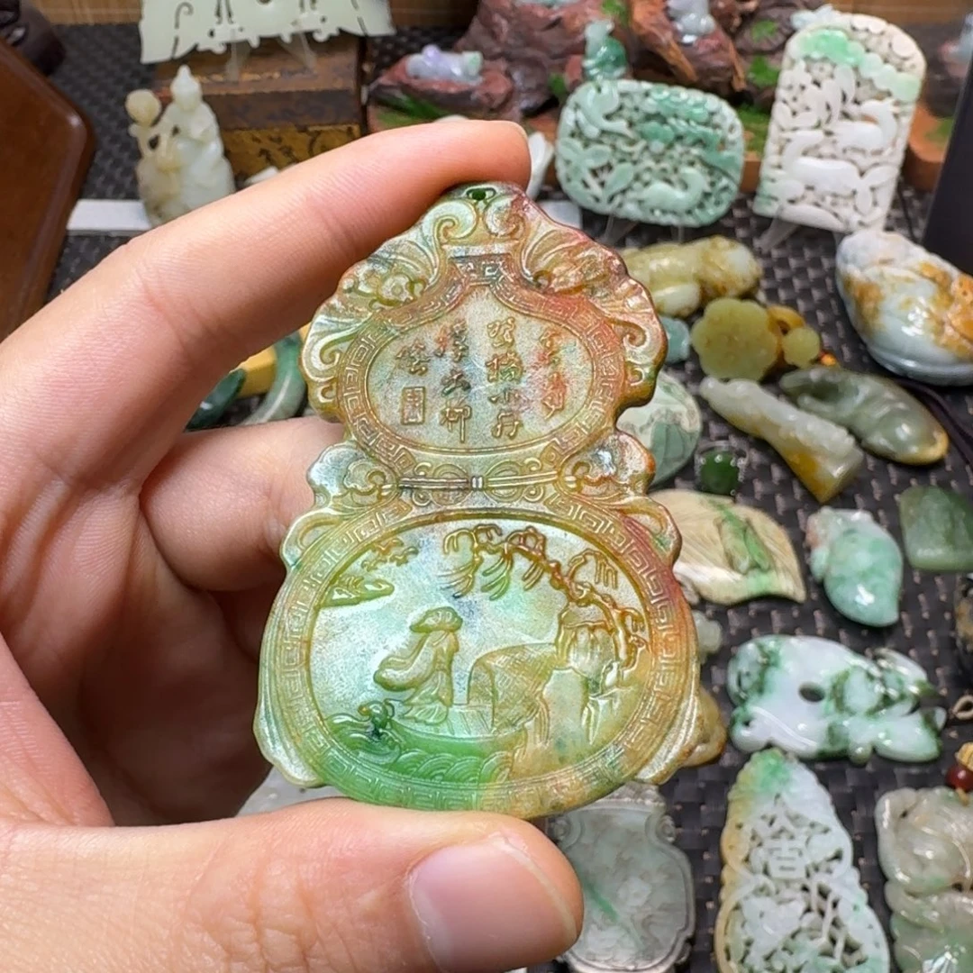 沙***狼翡翠未镶嵌颈饰翡翠颈饰未镶嵌