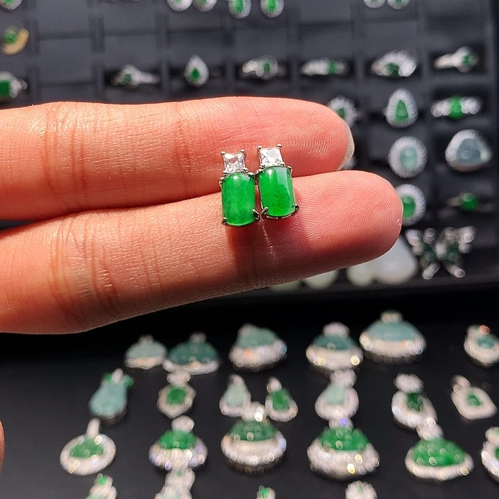 翡翠未镶嵌耳钉耳钉