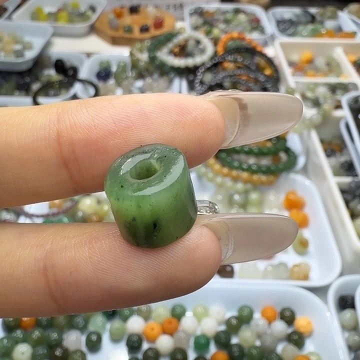 未镶嵌和田玉珠宝半成品