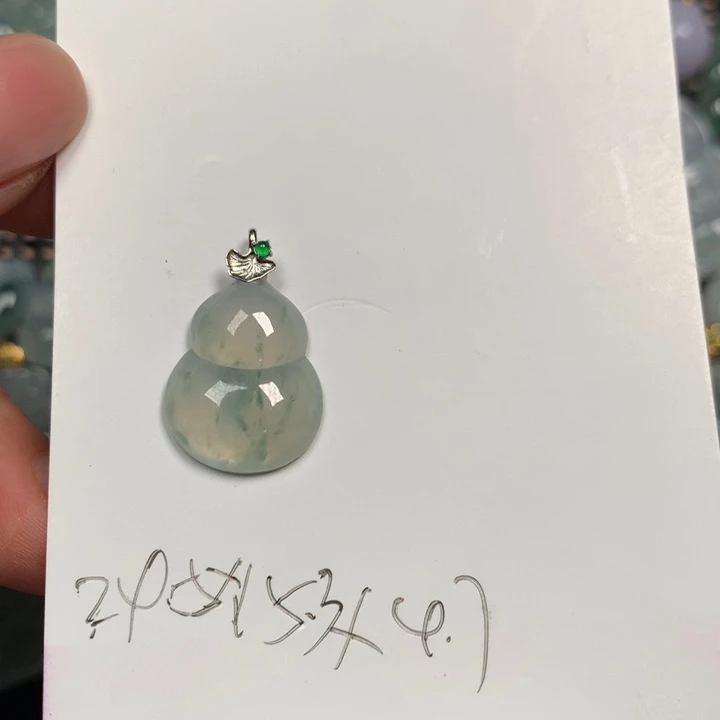 ****翡翠18K金镶嵌颈饰葫芦买断不退