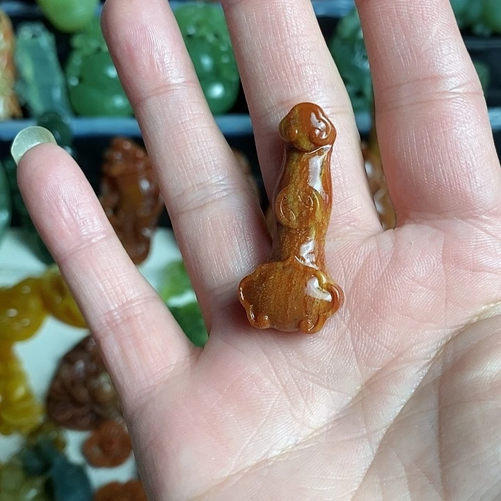 未镶嵌蛇纹石玉颈饰