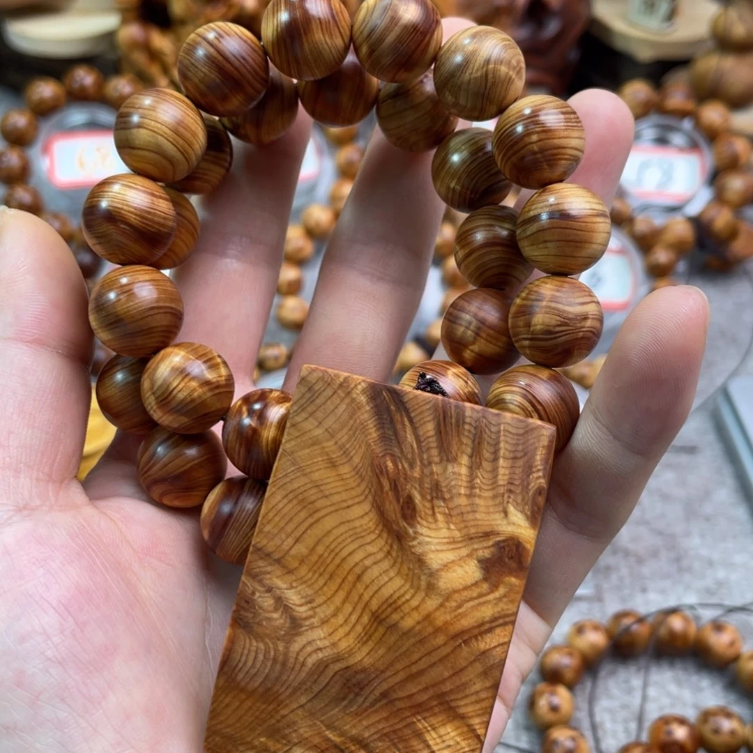 柏木（崖柏）1.5×30颗闪电龙胆手持