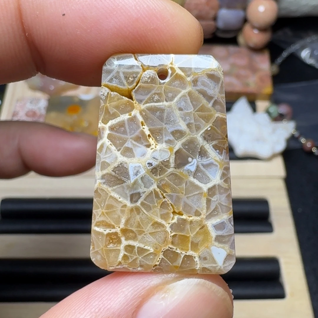 硅化玉未镶嵌纯天然色有机玉石保真色