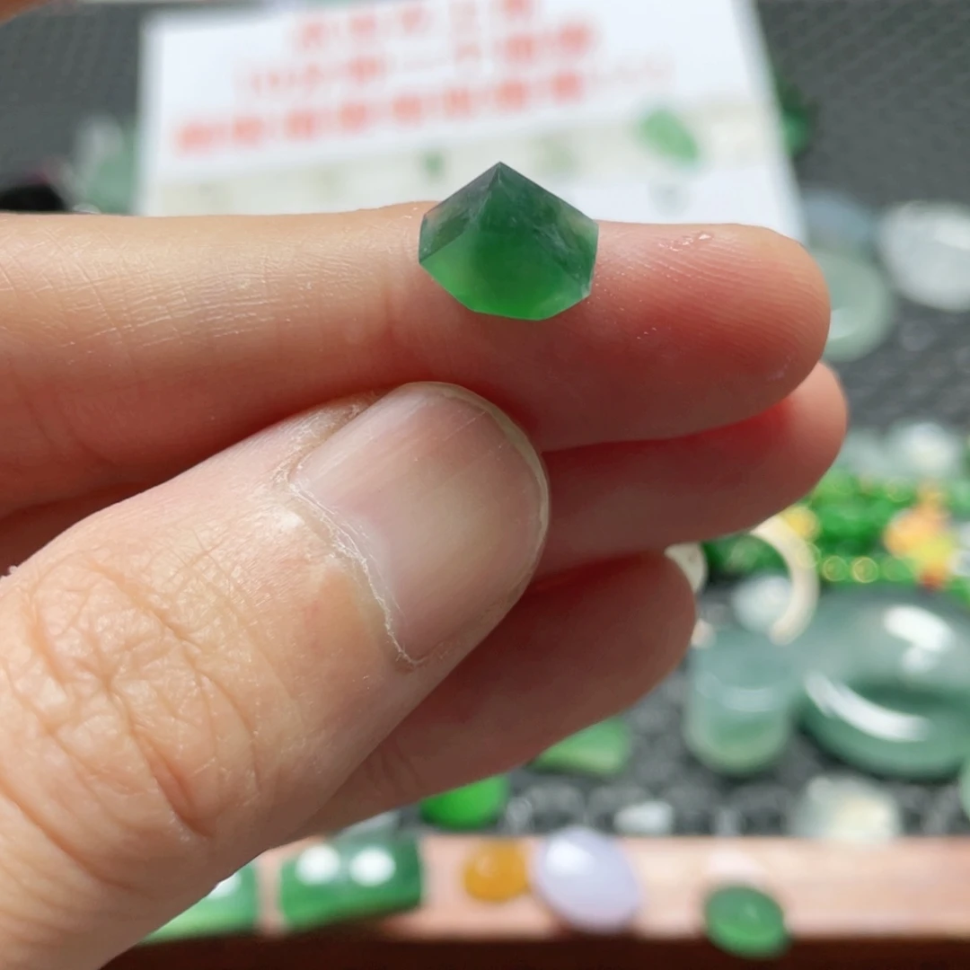 未镶嵌定制翡翠翡翠
