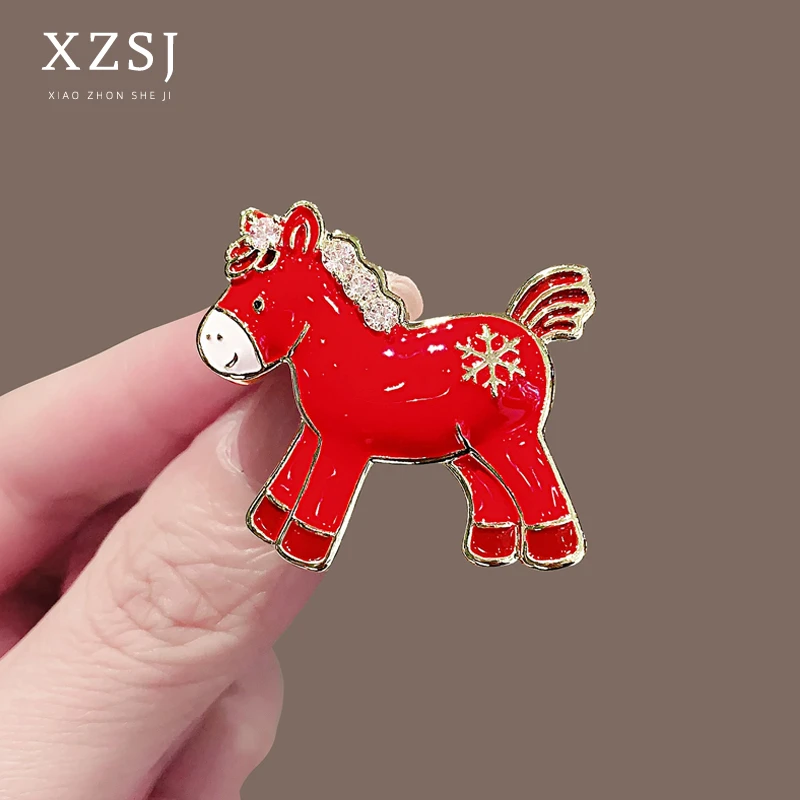 铜锆石胸针 本命年红色小马驹别针女马年新款国风胸花男毛衣配饰