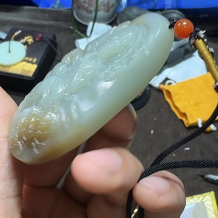 未镶嵌和田玉（糖玉）车挂
