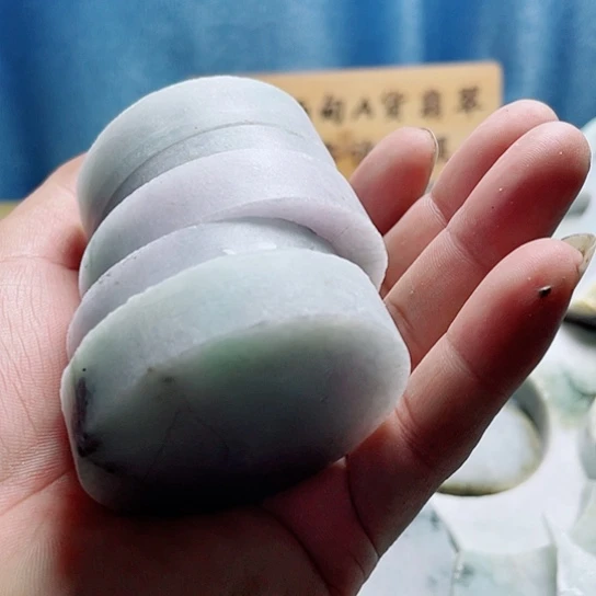 翡翠未镶嵌颈饰三*
