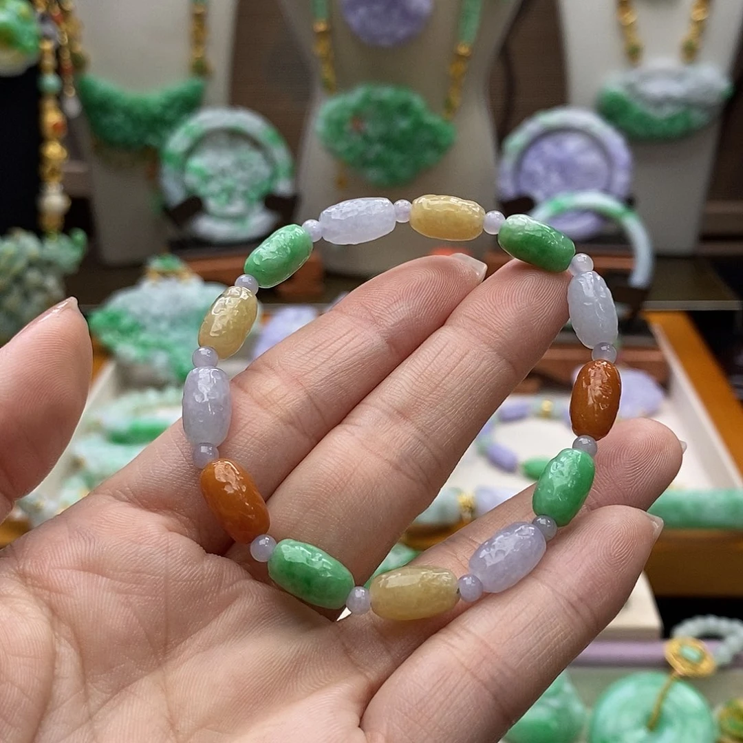 颈饰未镶嵌翡翠天然