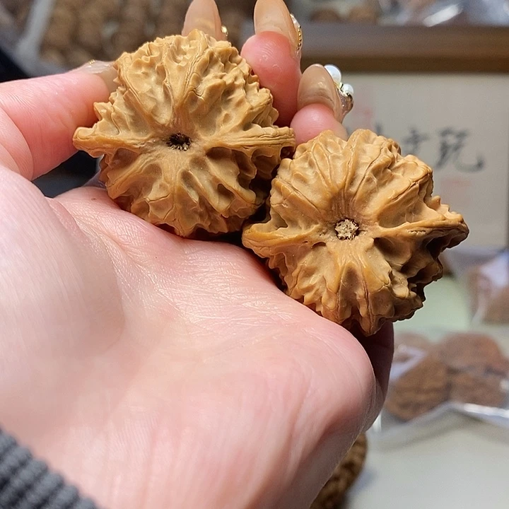 文玩核桃吊坠43苹果园