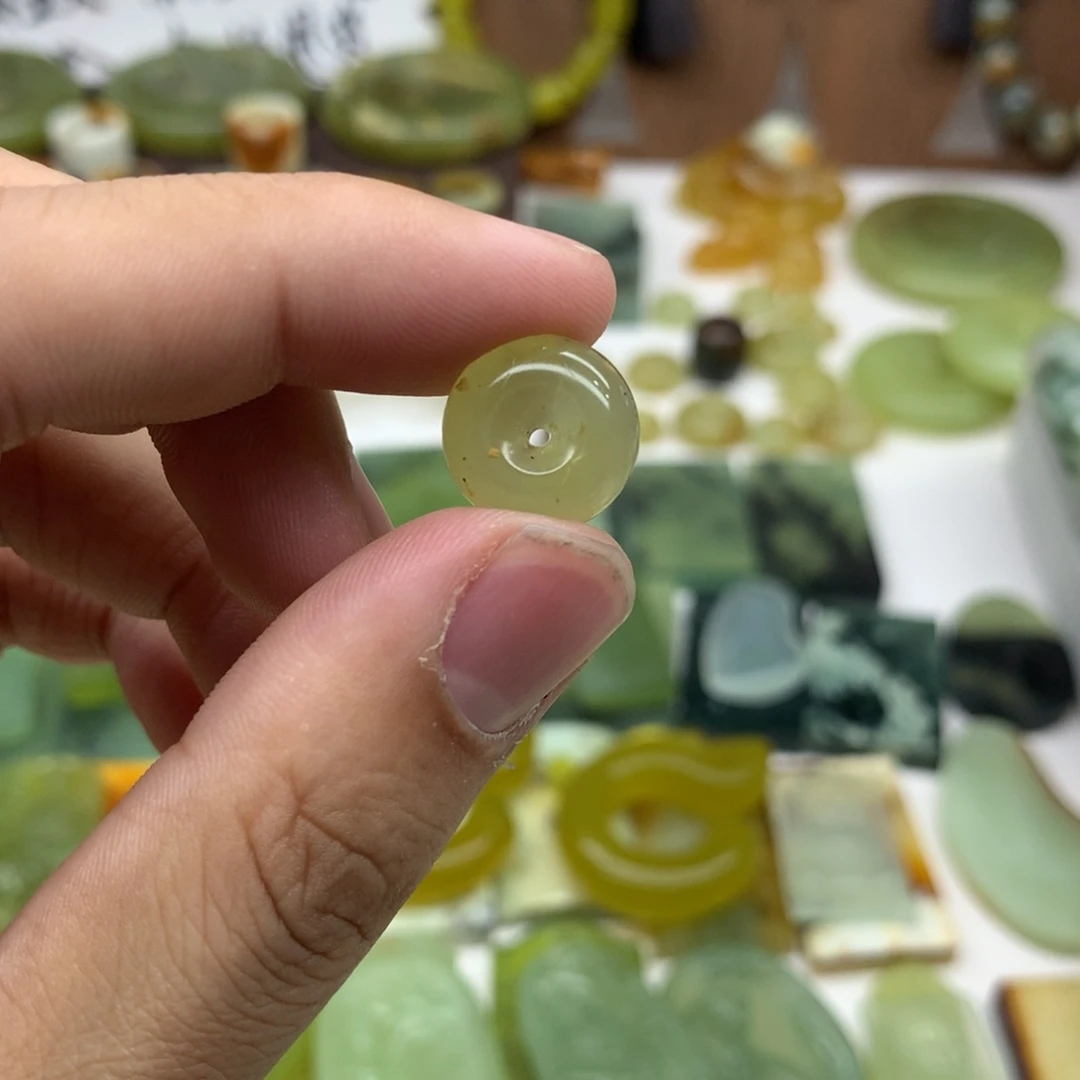 岫玉未镶嵌吊坠(不含链)