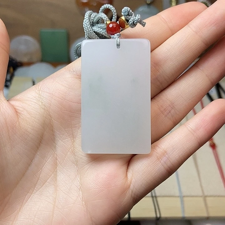 石英质玉未镶嵌颈饰