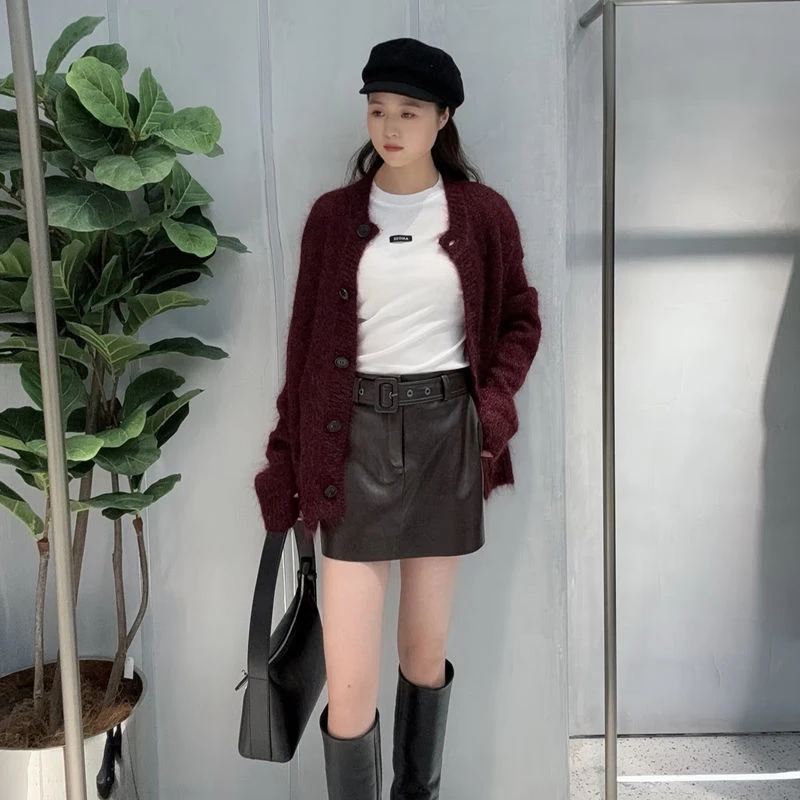 4115{艾}2025女装秋冬新款简约休闲圆领痞帅炸街风女装针织毛衣女