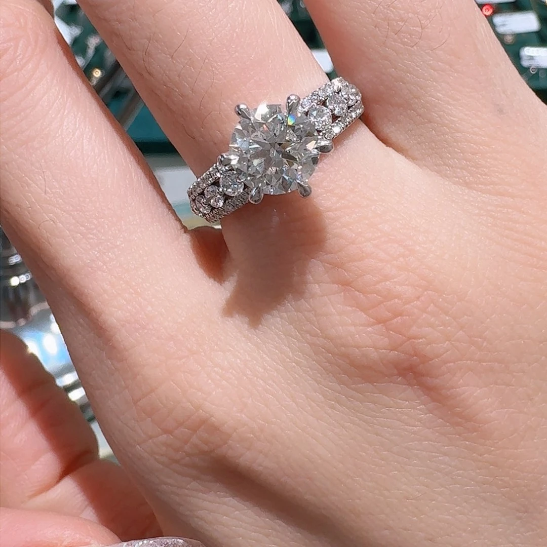 实验室培育钻石18K金镶嵌A*a14