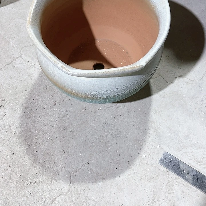 红陶口径25高度18一只小瑕疵