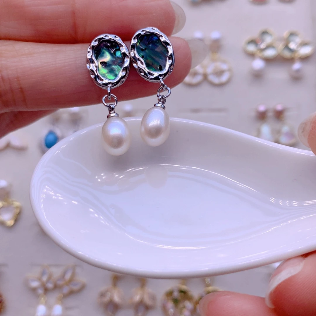 合金耳饰淡水珍珠