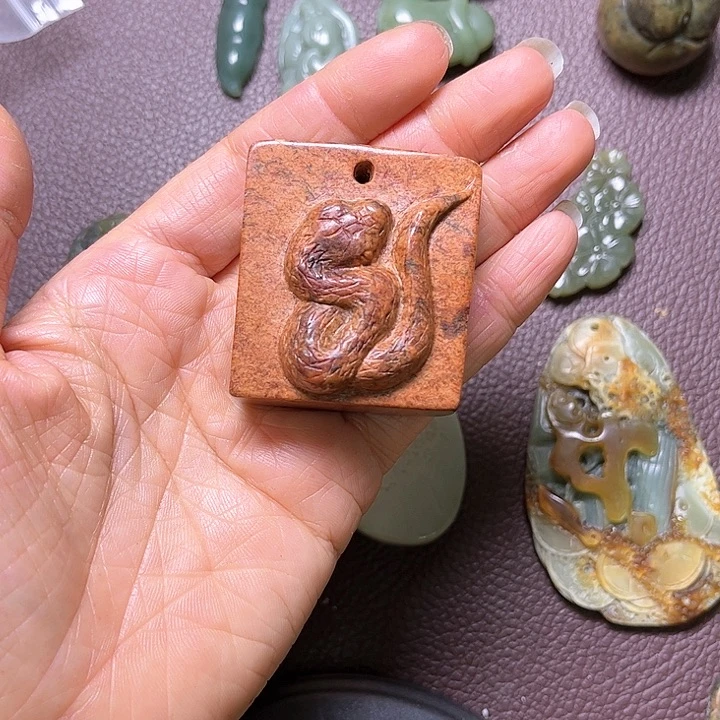 岫岩河磨玉（透闪石质玉）手绳未镶嵌美**荐